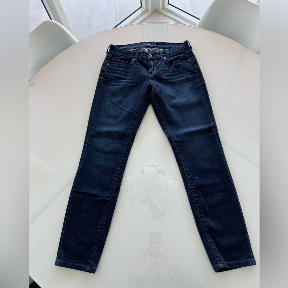 Lucky brand jeans.
